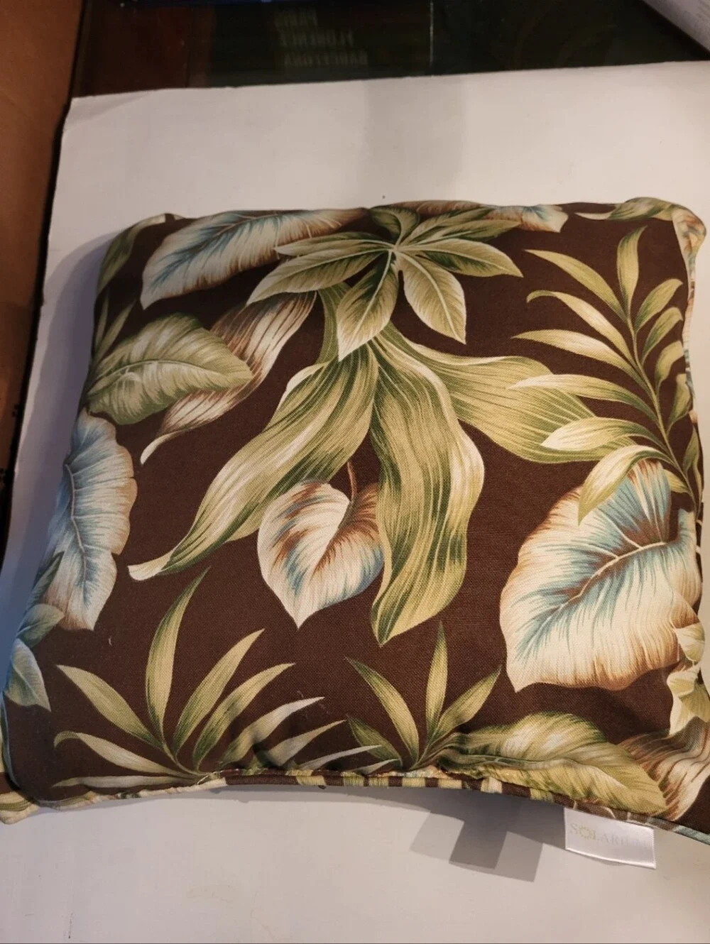 King Comforter With 2 Shams & Accent Pillow Reversable8